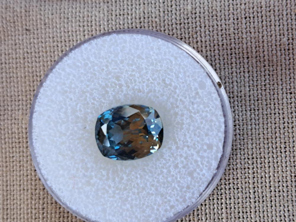 7.67ct sapphire from Eldorado