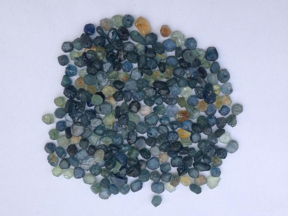 Haet Treated Rough sapphires-a